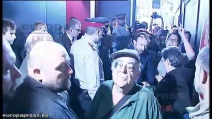 'Iaoflautas' irrumpen en un acto de Prat pidiendo dimisión