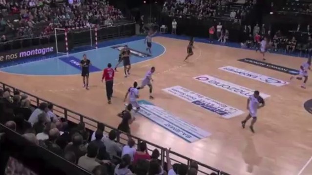 LNH - Chambéry vs Nantes - Interception Cyril Dumoulin