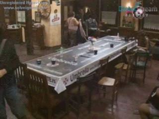 Kaca & Boris gurkanje oko ogledala :) :)