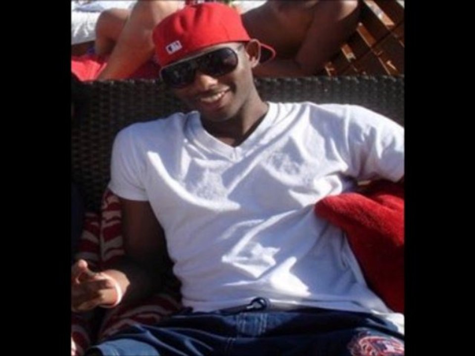 The TNT Halftime Crew, Charles Barkley, Ernie Johnson, Chris Webber, and, Shaq O'Neil Make Fun Of Kenny Smith Run