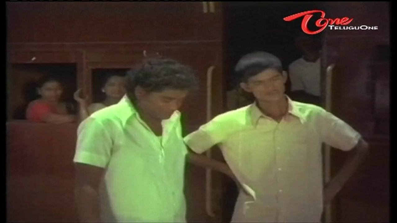 Comedy Scene | Crazy Passengers Funny Rumours