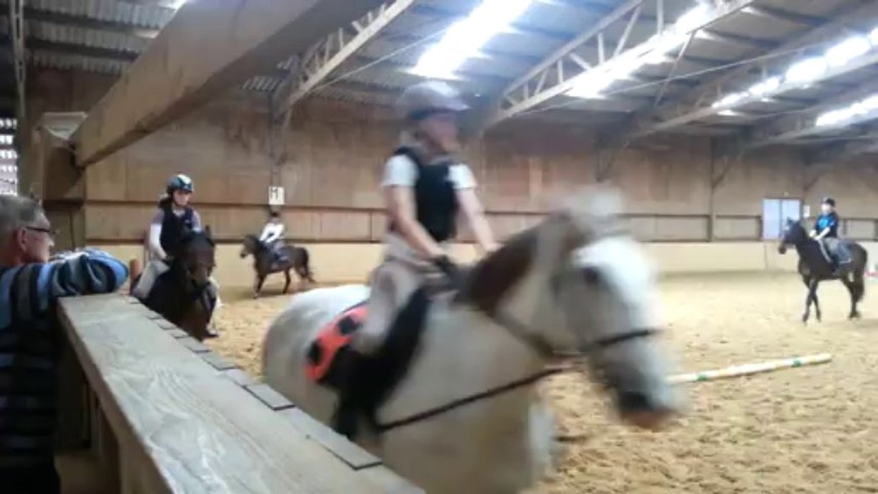Cours d'équitation (début 2OI3) [n°2]