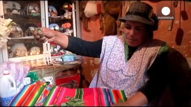 Offrandes contre protection, la Bolivie fête ses morts