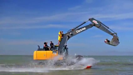 Utiliser le bras d'une pelleteuse pour faire des sports de glisse!
