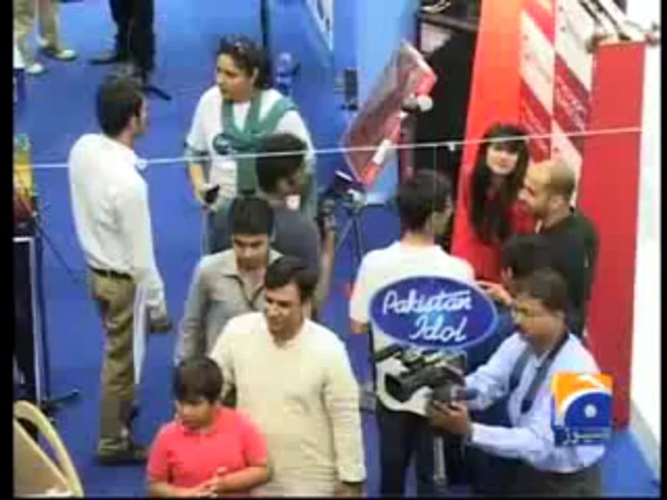 Pakistan Idol Auditions-15 Sep 2013 - Geo News Pakistan Idol-funny audition GlamurTv