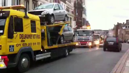 Défilé de dépanneuses dans le centre ville de Saint-Quentin