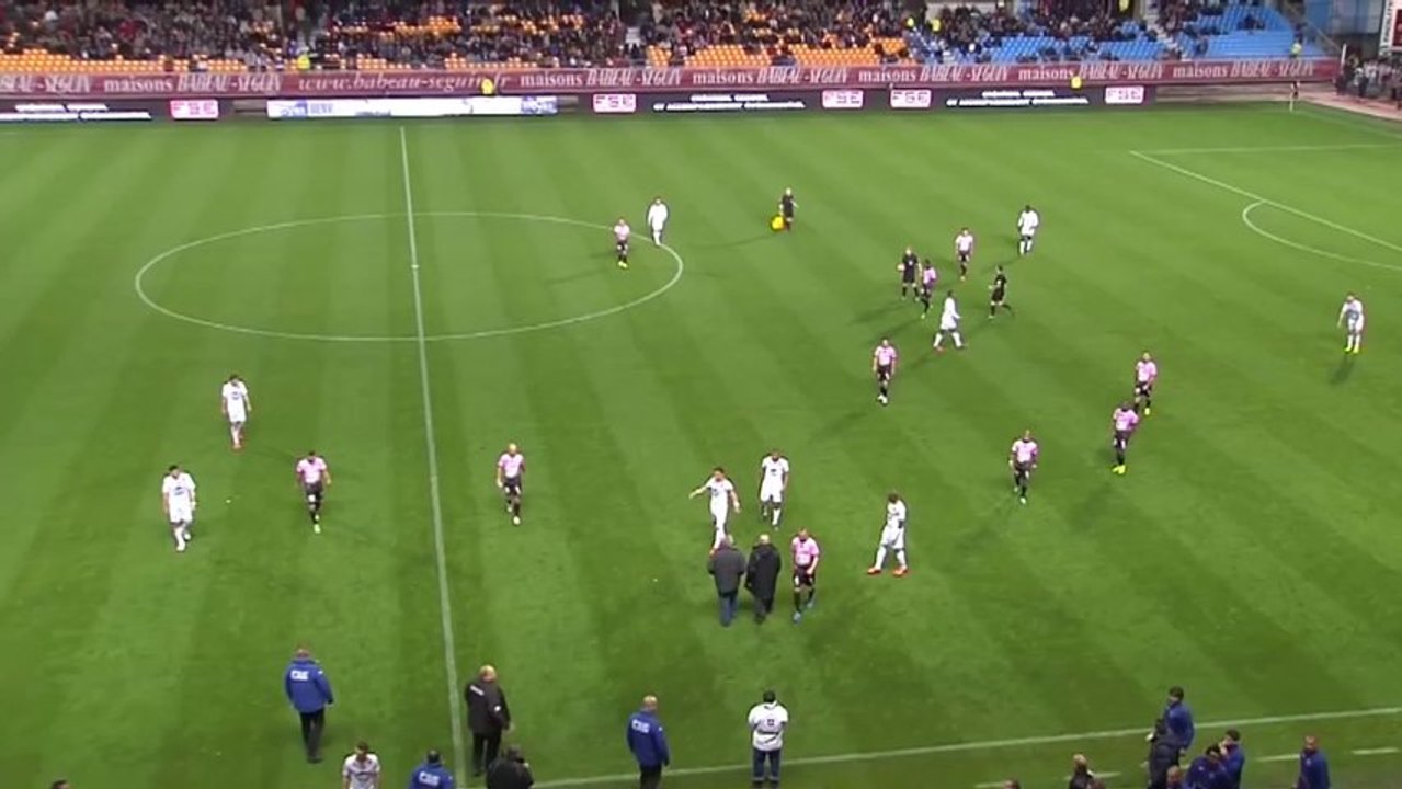 ESTAC Troyes (ESTAC) - Stade Lavallois (LAVAL) Le résumé du match (14ème journée) - 2013/2014