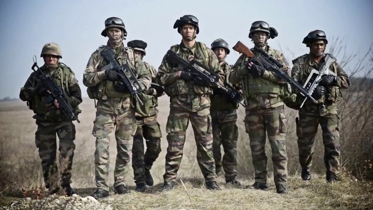 Clip RMT (Régiment de Marche du Tchad) 2013 - HD [official] - Vidéo ...