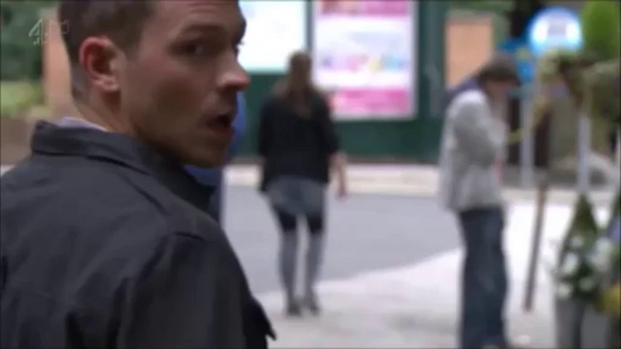 Hollyoaks The Roscoe Family (6th November 2013)