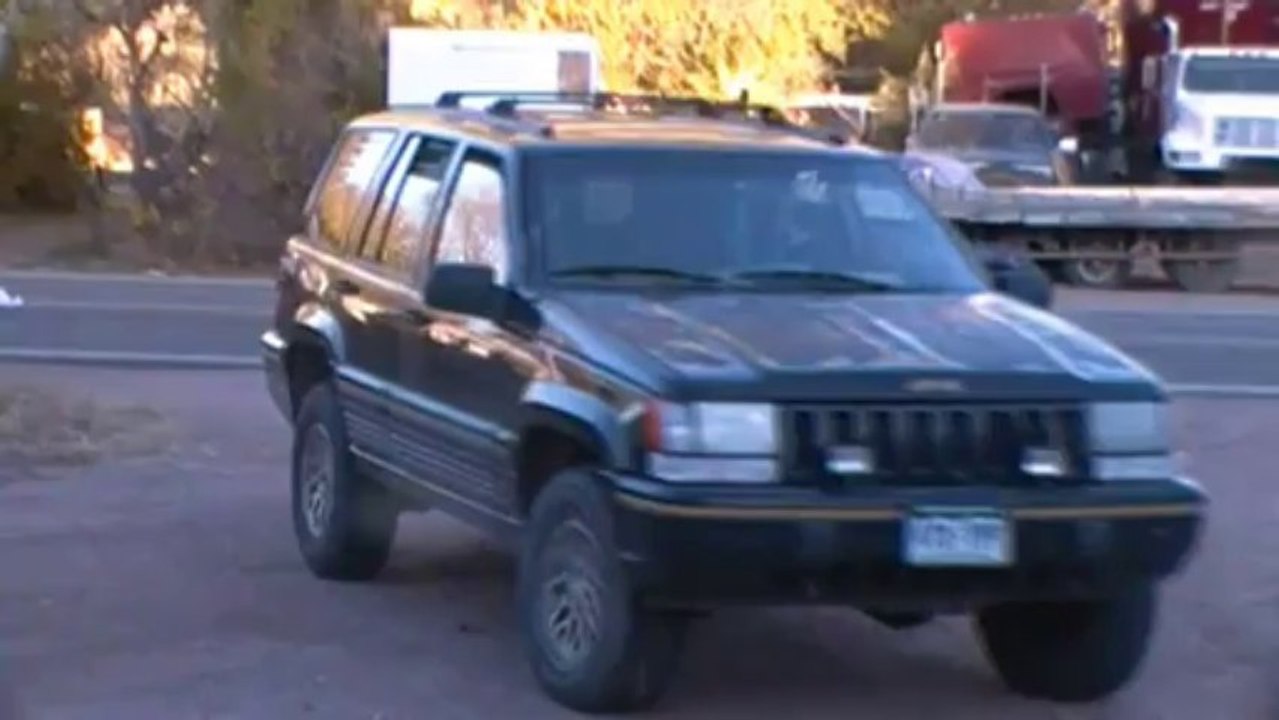 Lobo's Jeep Rolling