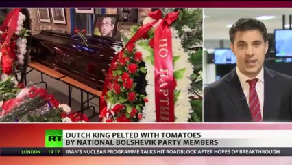 DUTCH KING WILLEMPIE pelted with tomatoes during visit to Moscow