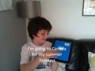 Un gamin de 10 ans sait parler à l'envers... Génial ou FAKE ??