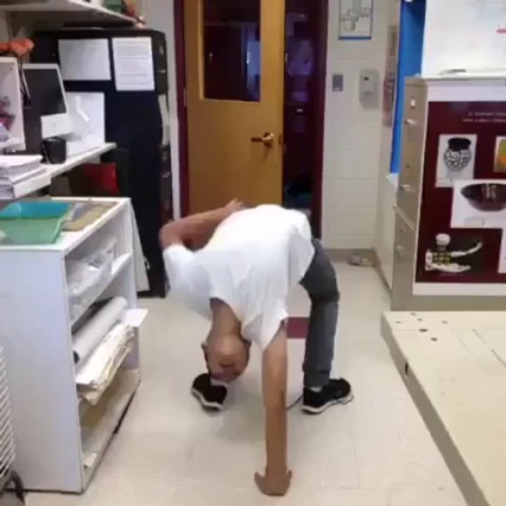 OMG Amazing Flexiable Guy