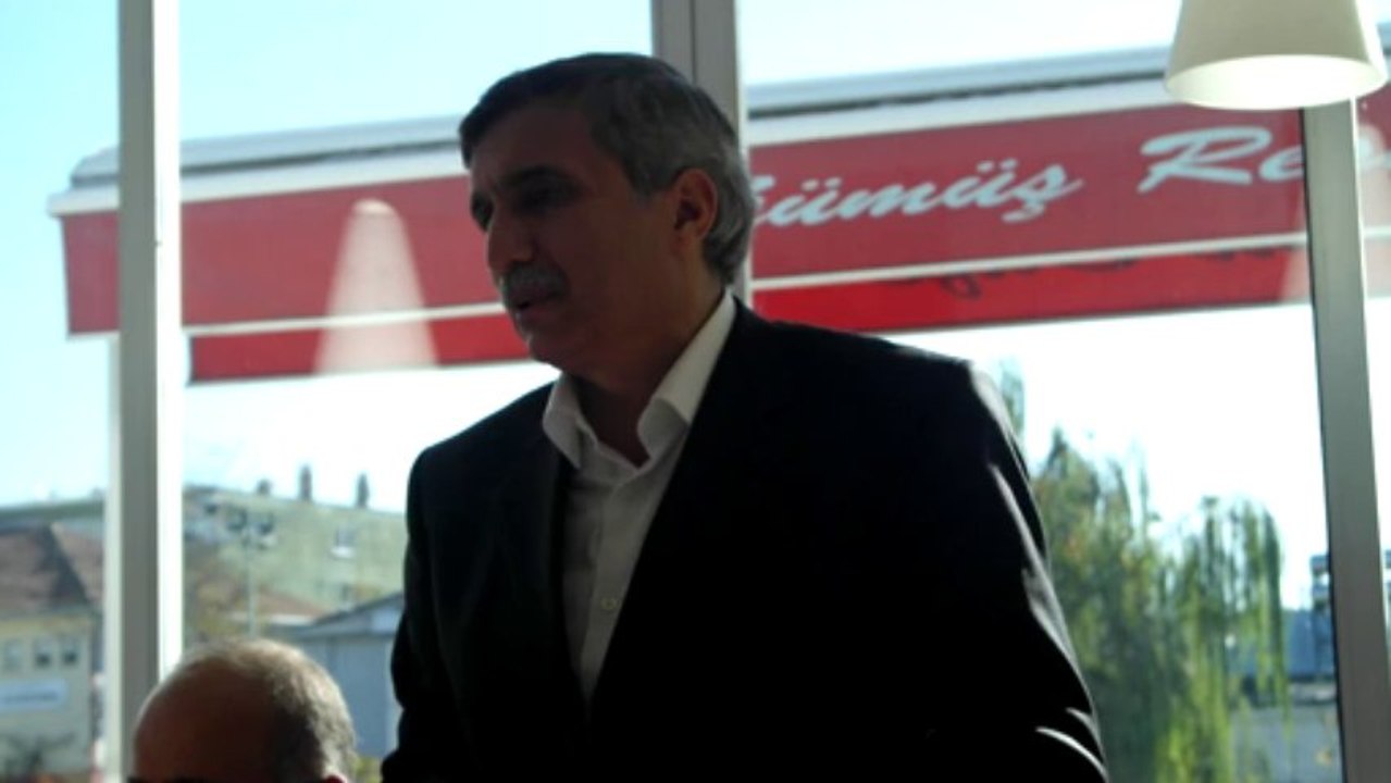 Yavuz Şubaşı dostları ile