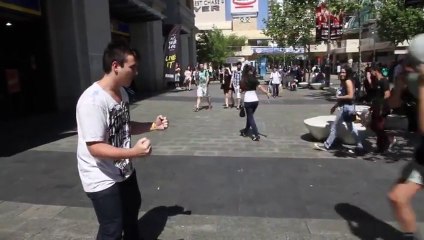 "Please : hit my NUTS..." Amazing Nutshot compilation.