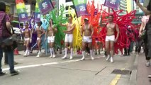 Parada gay reúne milhares em Hong Kong