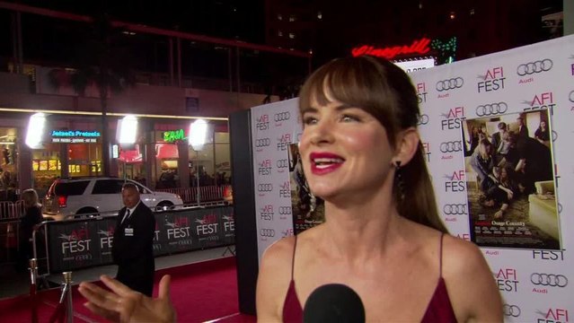 Juliette Lewis Talks About Working With Meryl Streep and Julia Roberts on AFI Red Carpet