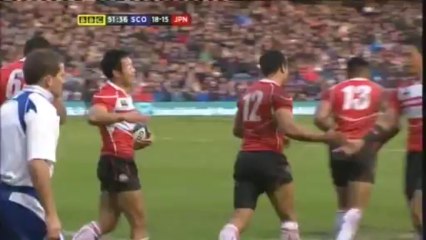 L'Ecosse se fait retourner en mêlée et prend un essai de 40m
