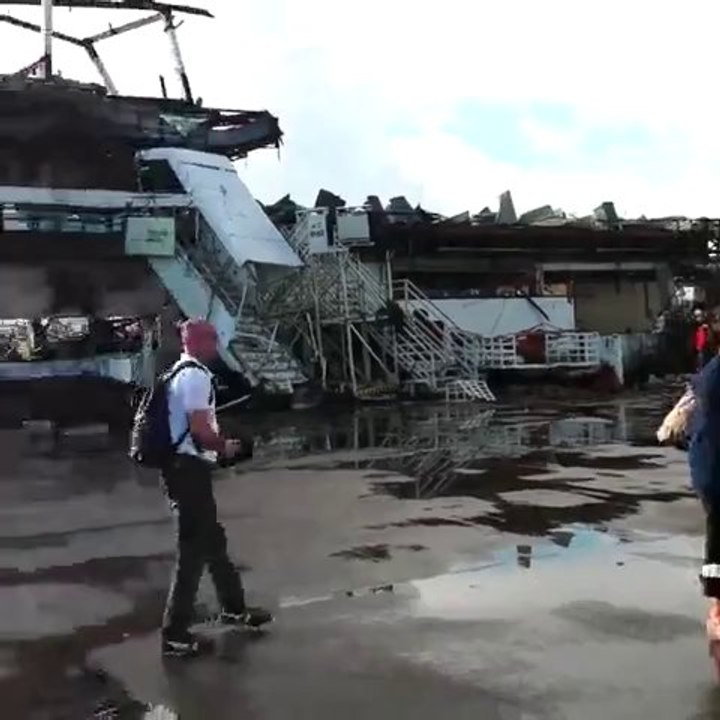 Typhoon Haiyan Damages Tacloban City Airport