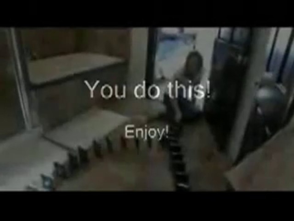 Domino Day : avec 1500 disques durs de XBox! Enorme