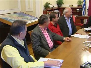 Έπεσαν οι υπογραφές για τον δρόμο της Γλύφας