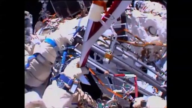 Les images de la flamme olympique dans l'espace