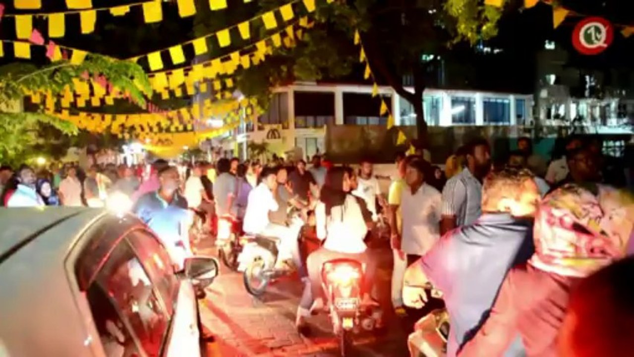 Maldives vote suspension sparks protests, clashes