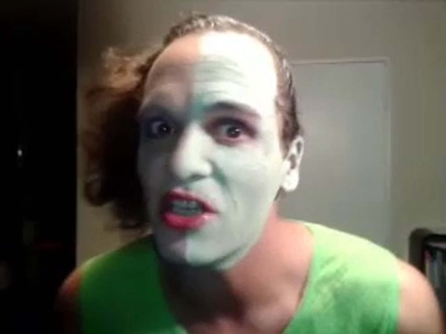 UKRAINE - Version Hulk-Reine 2.0 Marvel war .