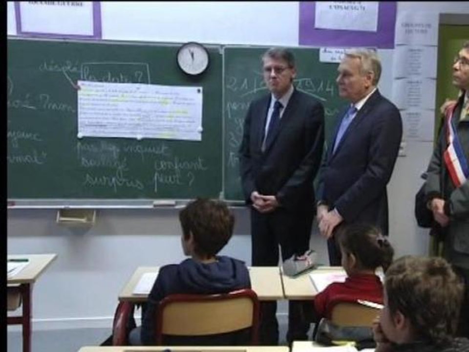 Cluny, la ville qui accueille Ayrault et Peillon pour promouvoir les rythmes scolaires - 15/11