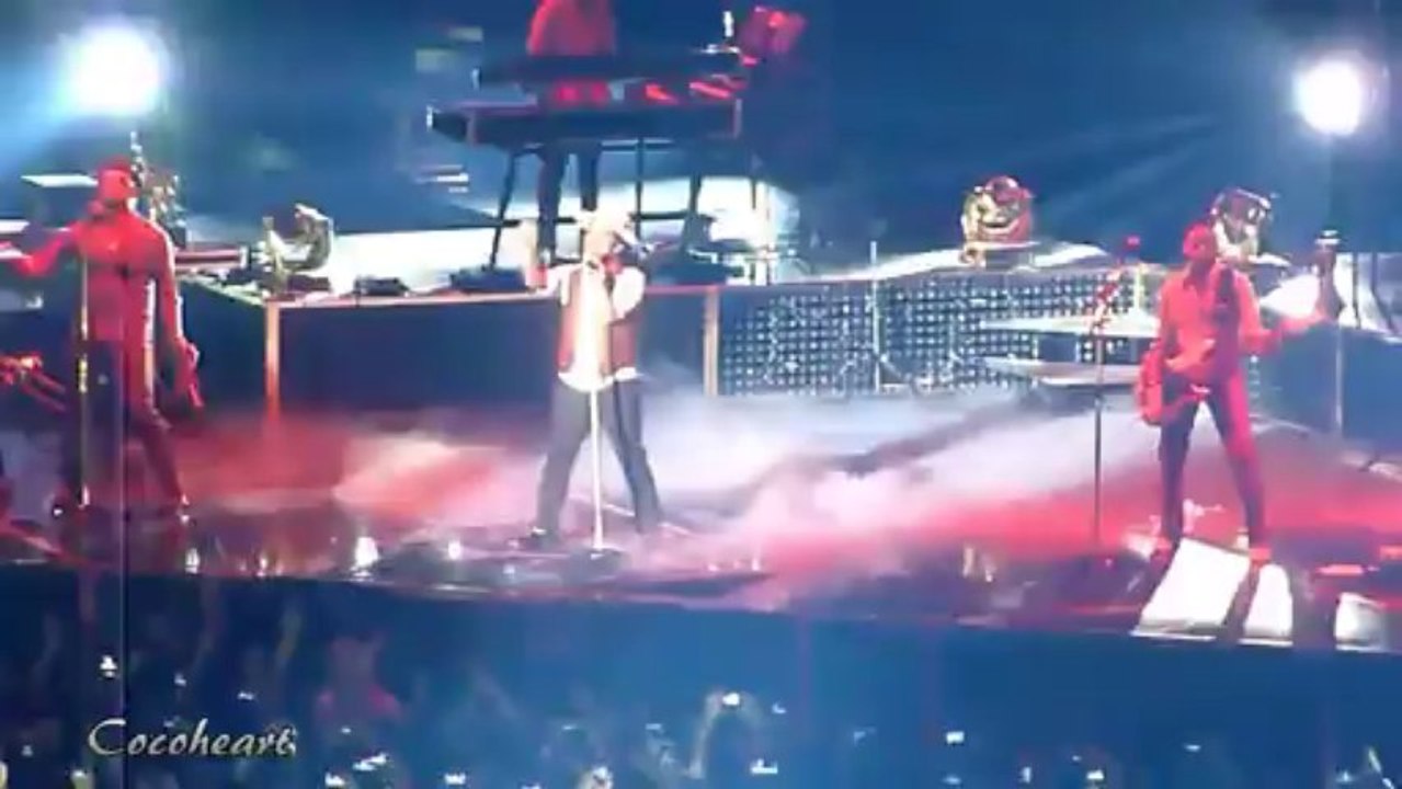 03 Bruno Mars - Intro + Moonshine @ Düsseldorf, ISS Dome, 11.11.2013