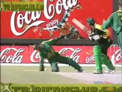 Afridi 52 off 46 against South Africa - Sharjah 2000 - 12th ODI Fifty