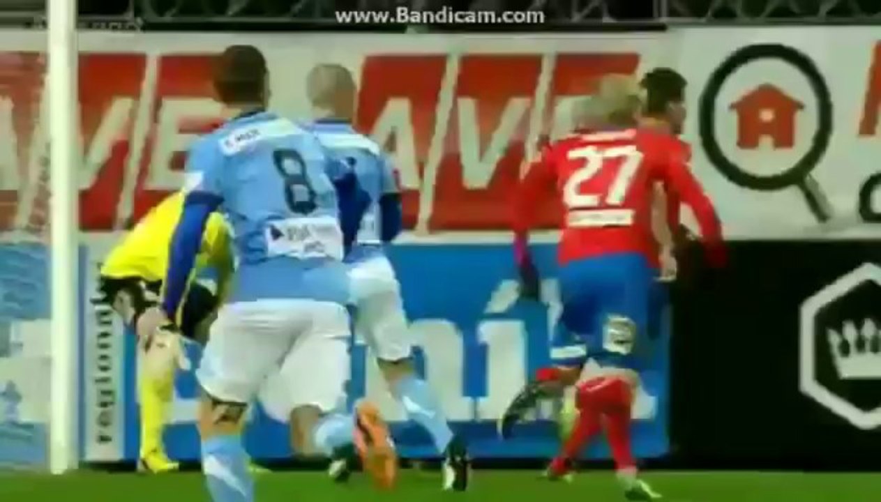 The double back heel goal! Martin Nespor (Mlada Boleslav) v Viktoria Plzen