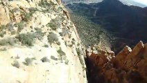 L'homme volant - Wing-suit dans un canyon de l'Utah! Impressionnant!