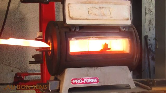 Fabrication des couteaux artisanaux AUBONSENS - THIERS