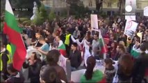 La Policía dispersa una protesta estudiantil frente al Parlamento búlgaro