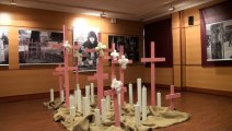 POR SEIS MIL CRUCES ROSADAS exposición fotográfica