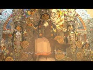 Durga Aarti - The rhythmic recital of several musical instruments