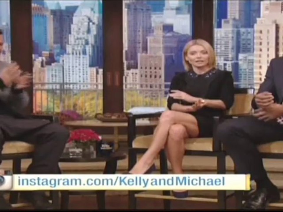 Kelly Ripa Amazing Legs