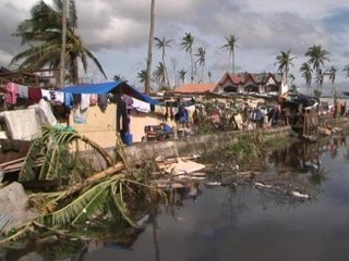 Philippines: à Tacloban, les habitants s'organisent pour faire face aux pillards - 13/11