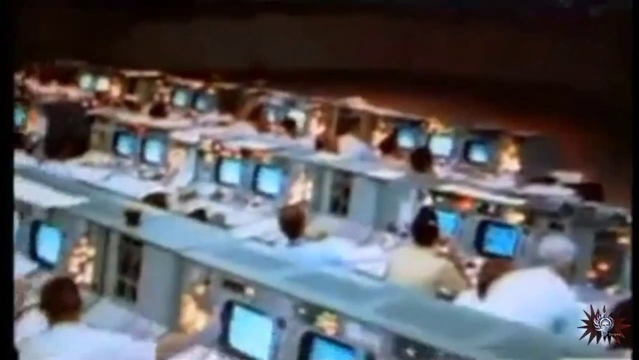 UFO'S OVNIS SIGUIENDO AL APOLO XI EN SU VIAJE A LA LUNA (ESPAÑOL)