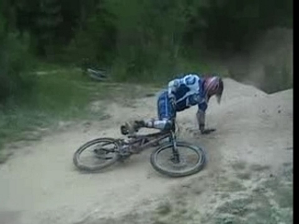 CHUTE VAL CARRIERE