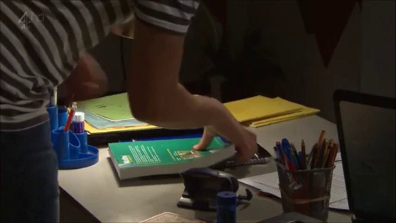 Hollyoaks The Roscoe Family (12th November 2013)