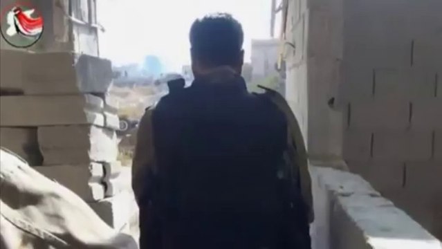 Dramatic footage: Huge explosions hit Syrian town of Barzeh