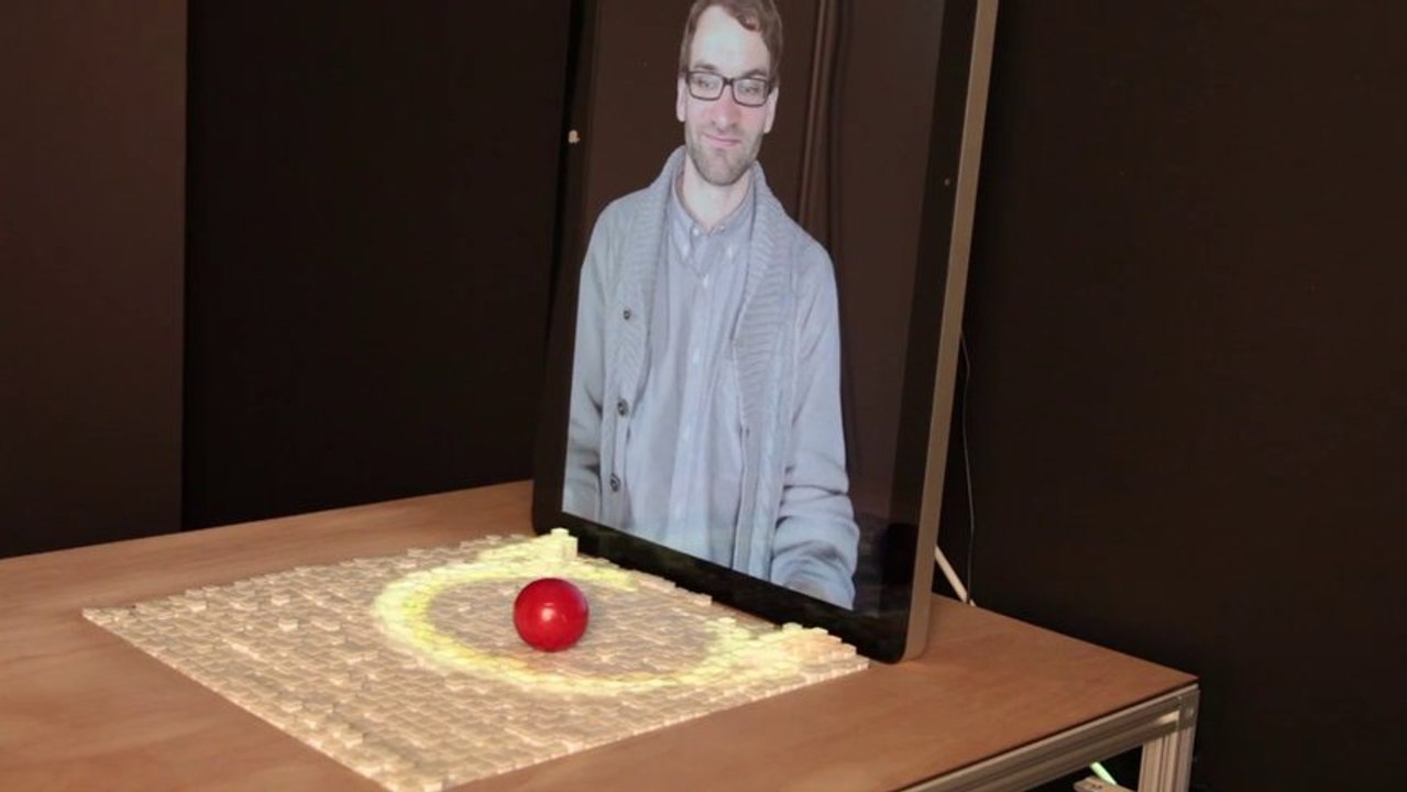 Table morphing InFORM