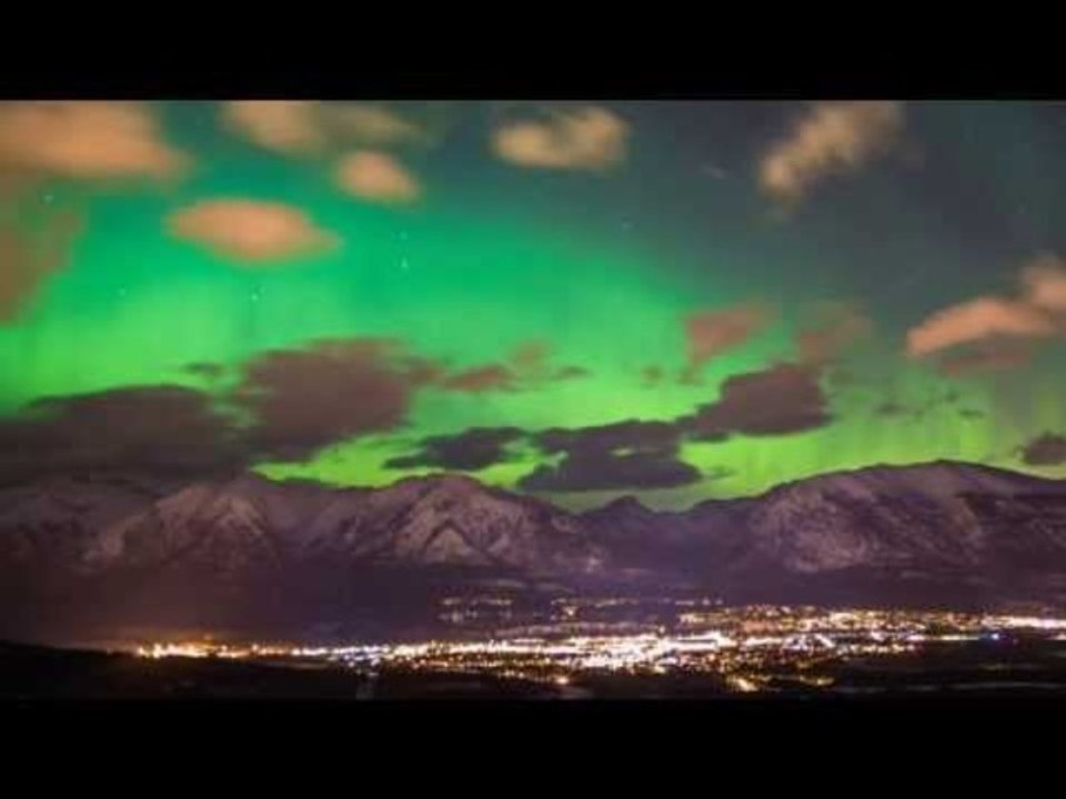 Beautiful Time Lapse of Aurora Borealis