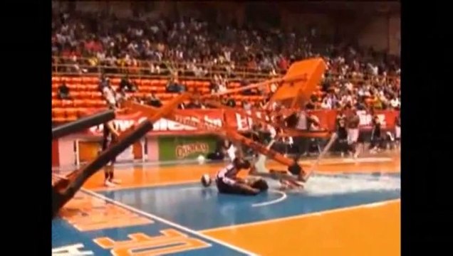 Backboard Shatters, Falls for Harlem Globetrotter