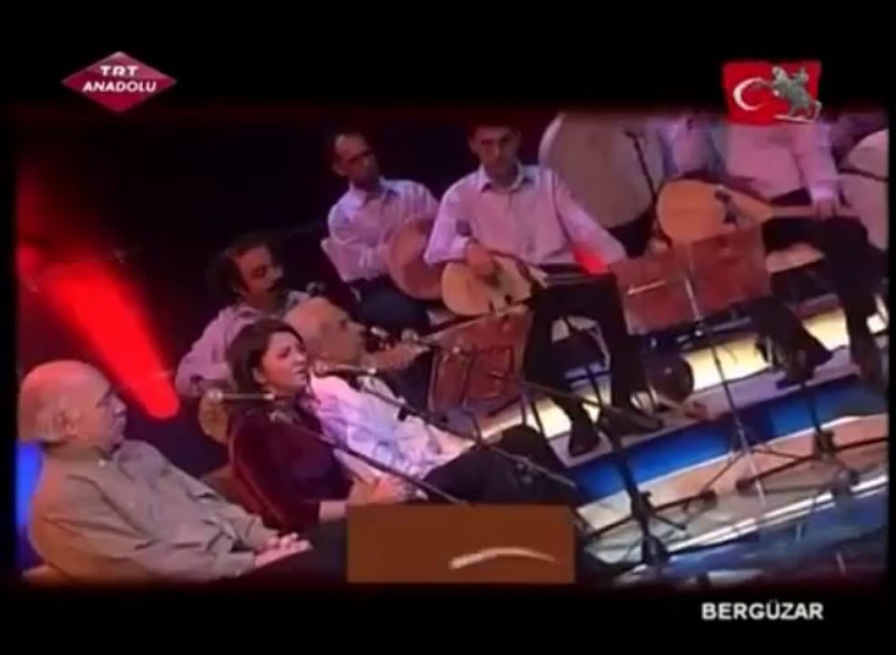 Baba Bugün Dağlar Yeşil Boyandı (Münevver Özdemir)