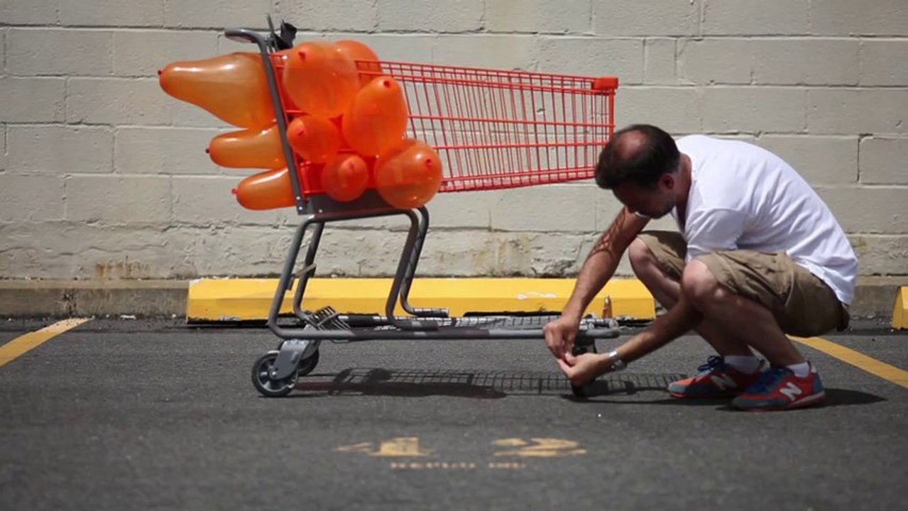 Douaire Pierre, "Caddie orange", 2013. Queens. NY.