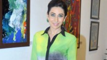 Karisma Kapoor at Bal Disha Art Exhibition !