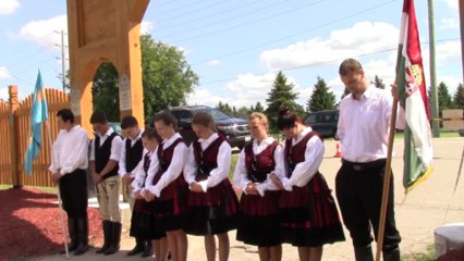 Székely kapu avatás a kanadai Cambridge-ben